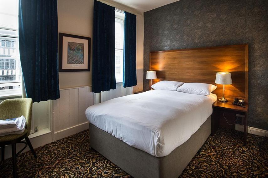 George Hotel Wetherspoon Бюдли Екстериор снимка