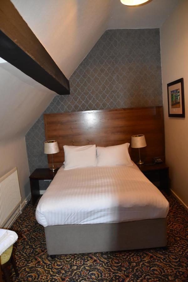 George Hotel Wetherspoon Бюдли Екстериор снимка