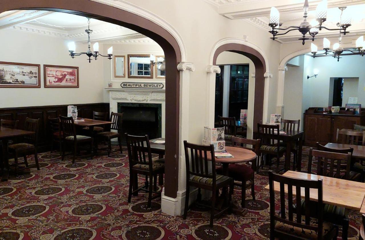 George Hotel Wetherspoon Бюдли Екстериор снимка