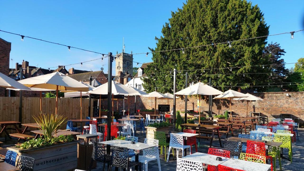 George Hotel Wetherspoon Бюдли Екстериор снимка