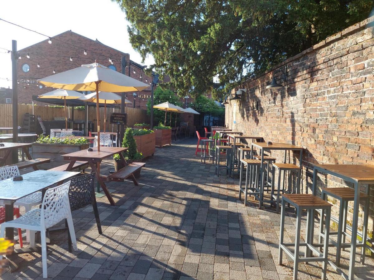 George Hotel Wetherspoon Бюдли Екстериор снимка