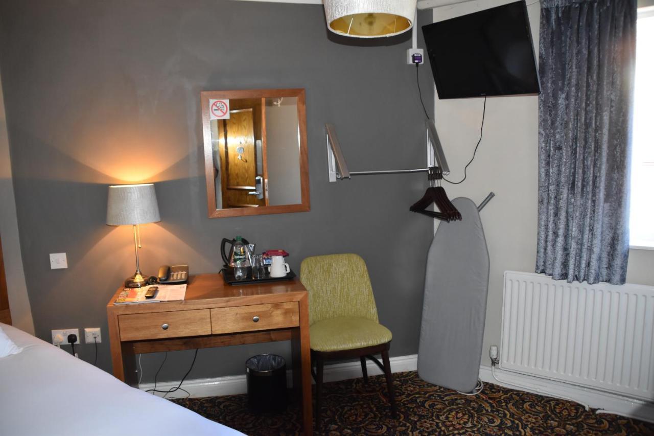 George Hotel Wetherspoon Бюдли Екстериор снимка